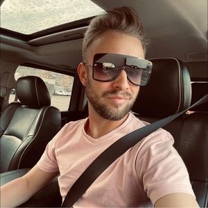 Meet your Posher, Guy